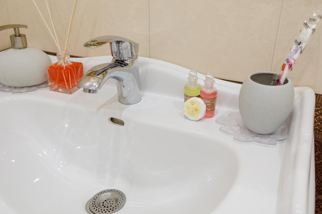 Royal Suite Apartment With Jacuzzi Sumy Exterior foto
