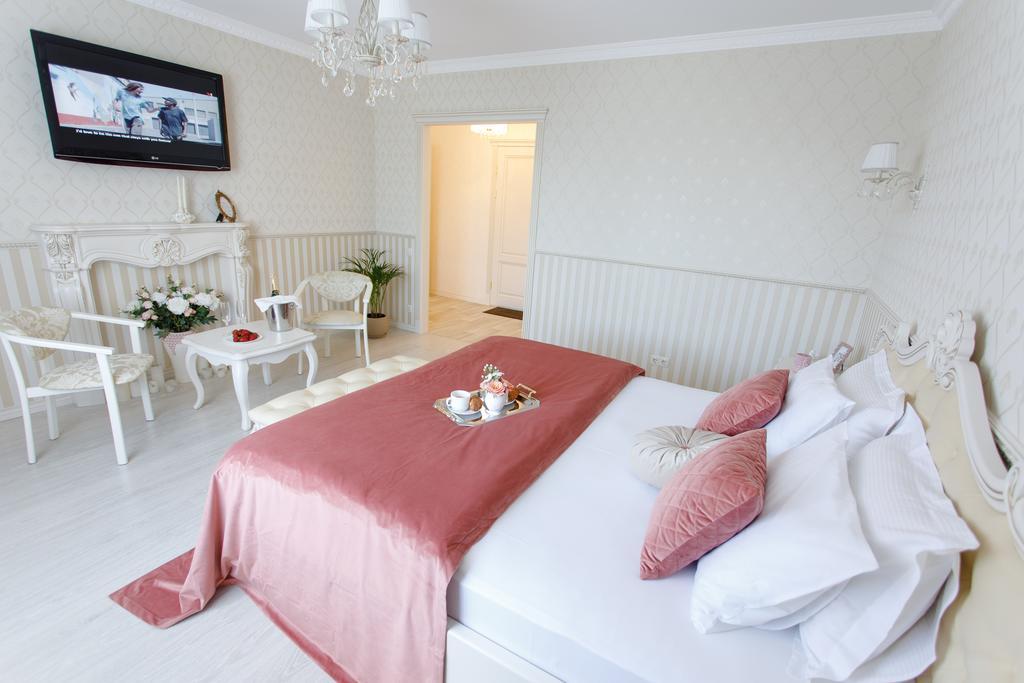 Royal Suite Apartment With Jacuzzi Sumy Exterior foto